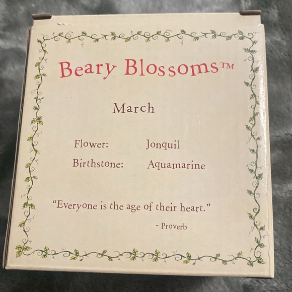 Vintage Beary Blossoms March Floral Basket - Picture 4 of 4